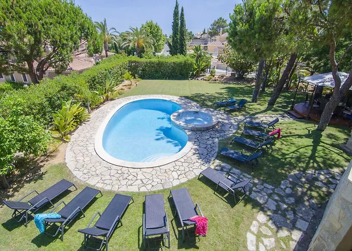 Lira Villa