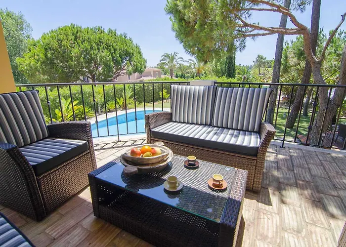 Villa Lira