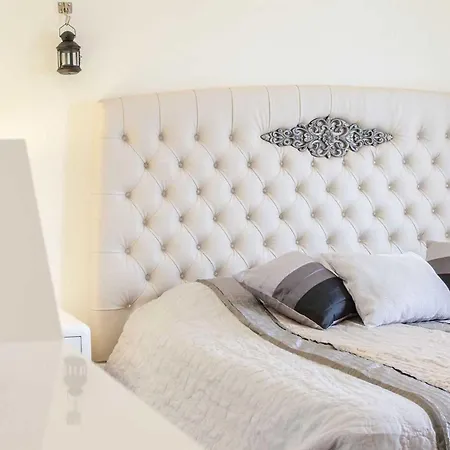 Lira المانسيل