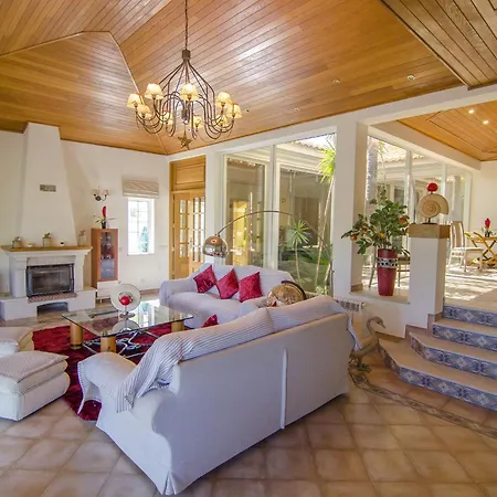 Villa Lira